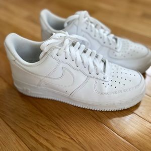 White Nike AF1